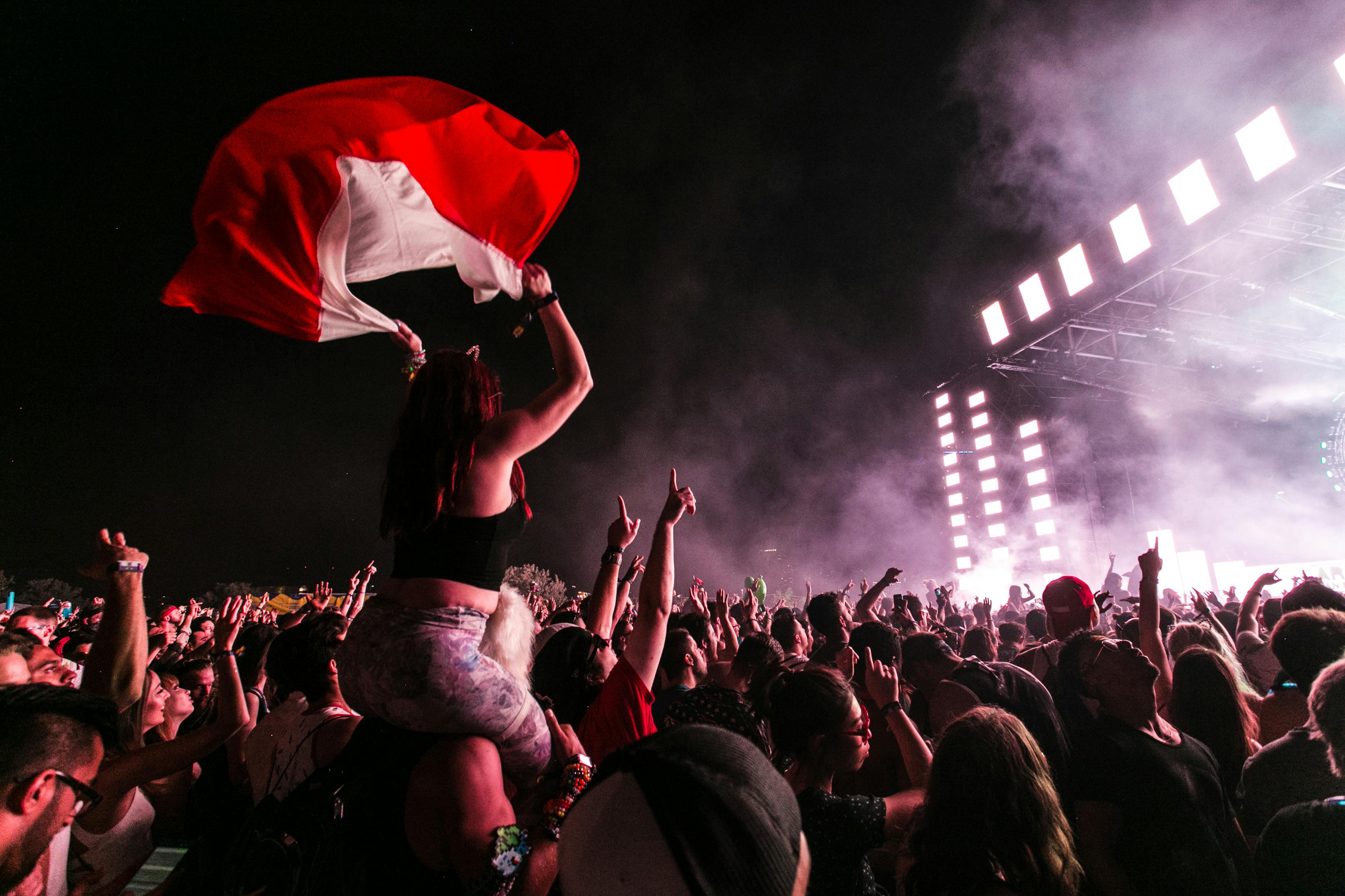 Carone Rave What to Wear to a Rave: Top Rave Outfits To Shine All Night – Jelly IV